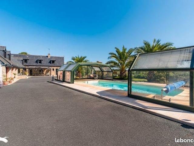 Longère 10 pièces 125 m²