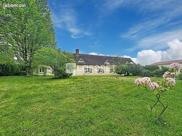 Longère 10 pièces 220 m²