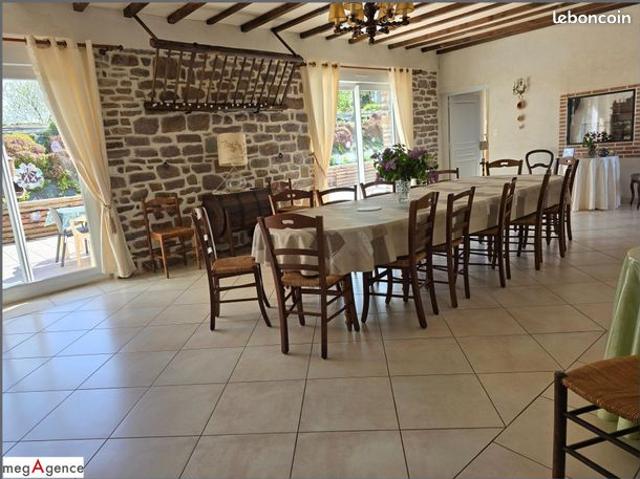 Longère 10 pièces 220 m²