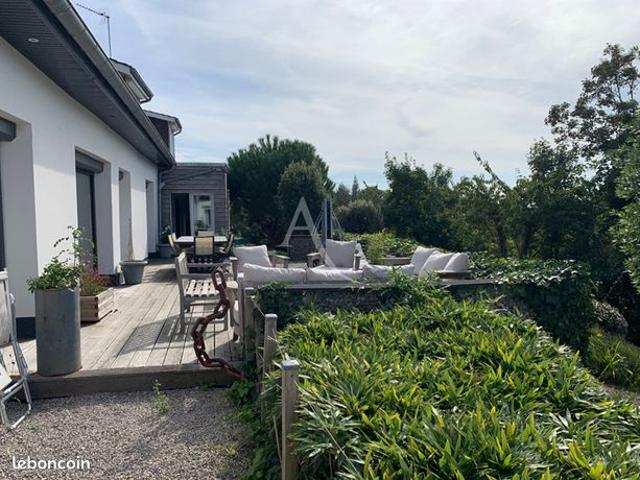 Longère 10 pièces 220 m²