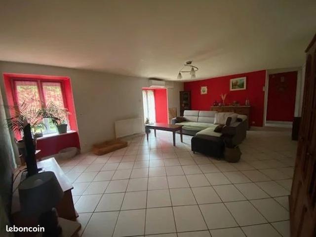 Longère 10 pièces 230 m²