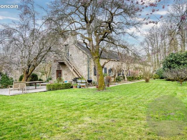 Longère 10 pièces 300 m²