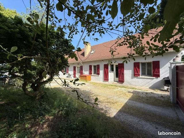 Longère 10 pièces 300 m²