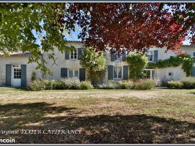 Longère 10 pièces 327 m²