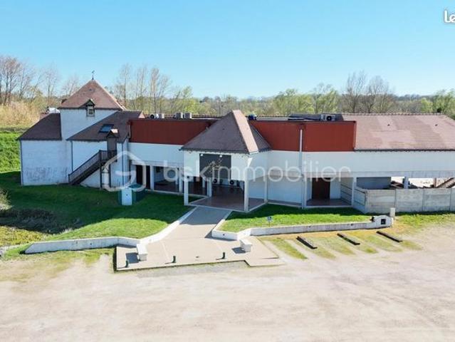 Longère 12 pièces 1 400 m²