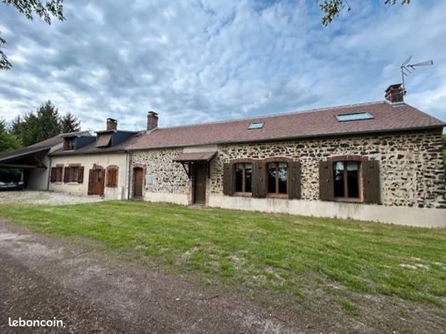 Longère 12 pièces 200 m²