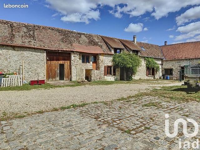 Longère 12 pièces 245 m²