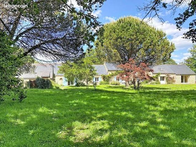 Longère 12 pièces 281 m²