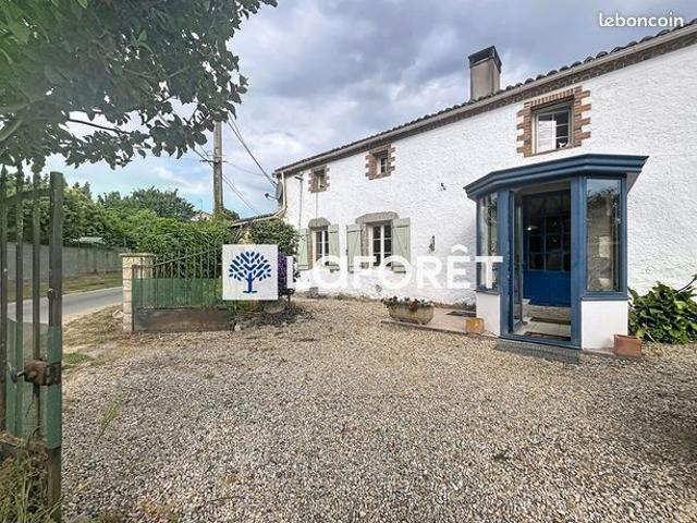 Longère 138 m² VOULMENTIN