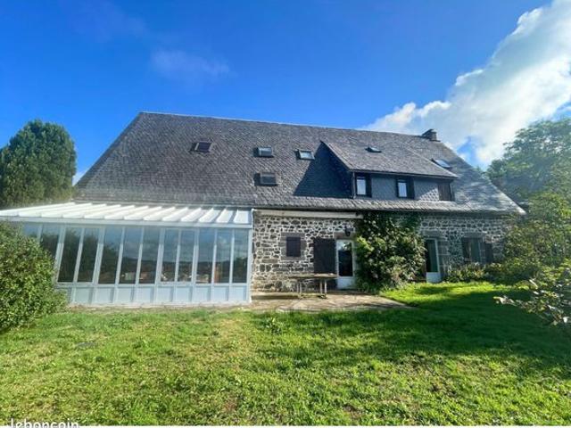 Longère 20 pièces 300 m²