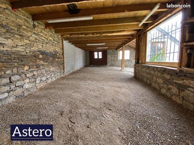 Longère 2 pièces 123 m²
