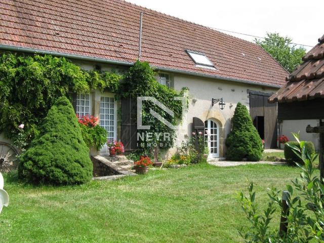 Longère 3 chambres Secteur ARNAY LE DUC, 20 mn d'AUTUN, 35 MN de BEAUNE