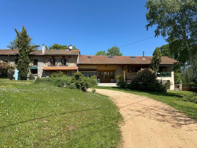 Longere 401m² Saint Priest la Prugne