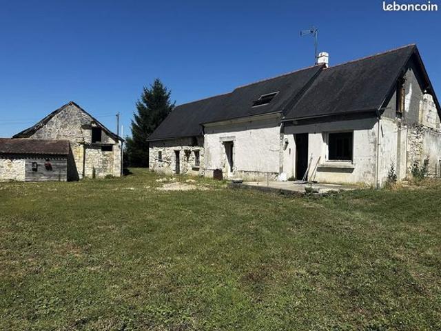 Longère 4178 m² Vernoil le Fourrier