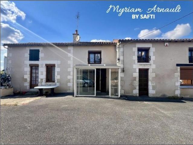 Longere 4 chambres dependance terrain 3007 m² poitiers