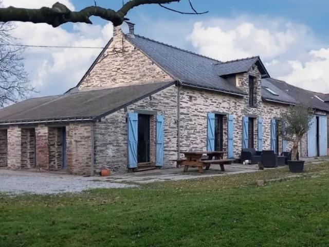 Longère 4 chambres et dépendances