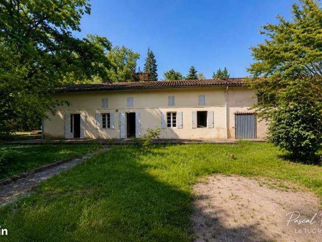 Longère 4 pièces 140 m²