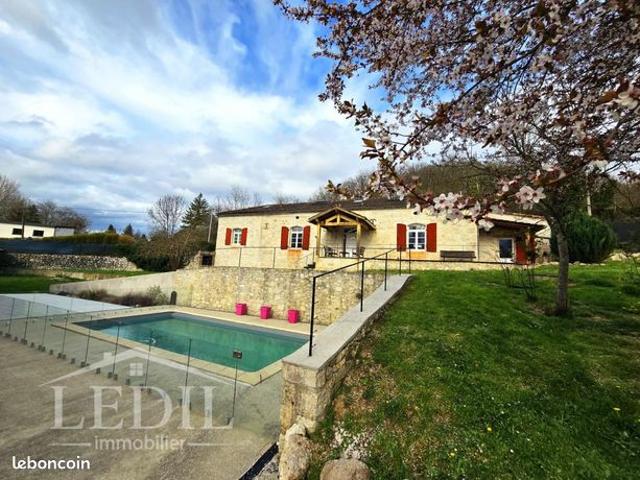 Longère 4 pièces 142 m²