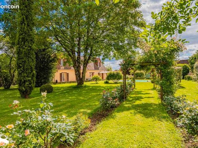 Longère 4 pièces 145 m²