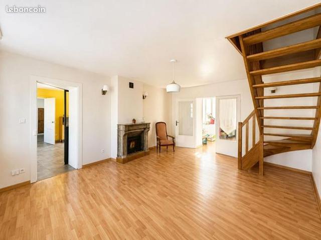 Longère 4 pièces 146 m²