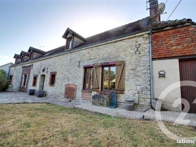 Longère 4 pièces 182 m²