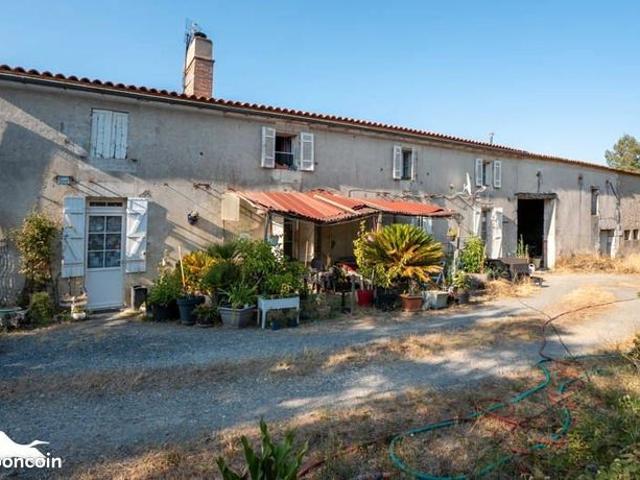 Longère 4 pièces 196 m²