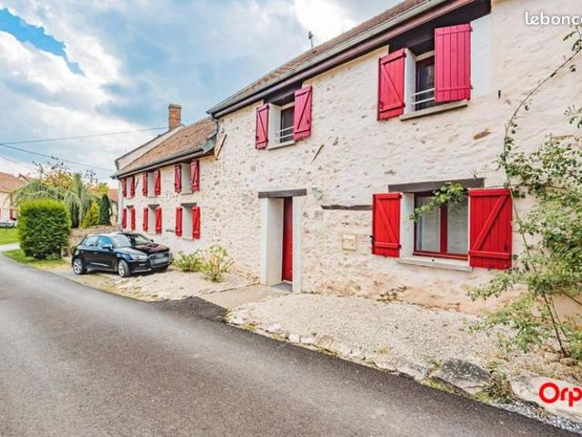 Longère 4 pièces 276 m²