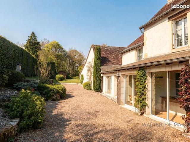 Longère 5 pièces 140 m²