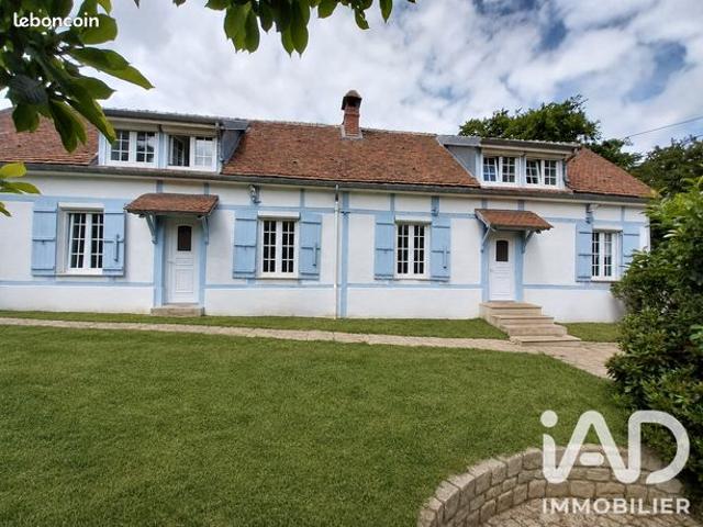 Longère 5 pièces 140 m²