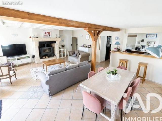 Longère 5 pièces 148 m²