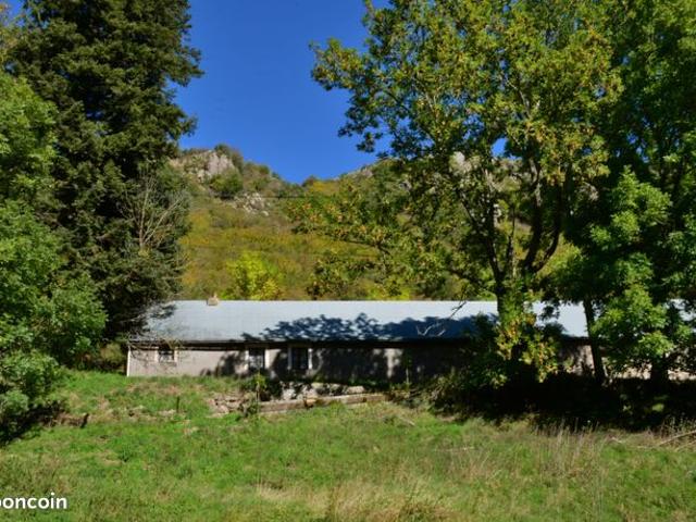 Longère 5 pièces 160 m²