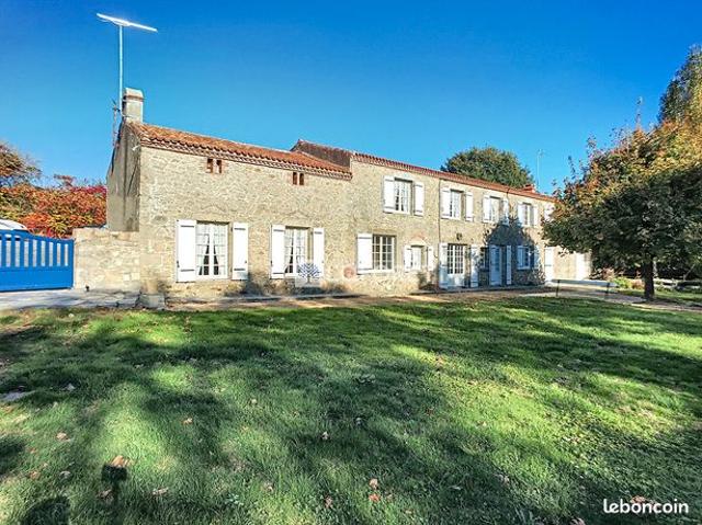 Longère 5 pièces 164 m²