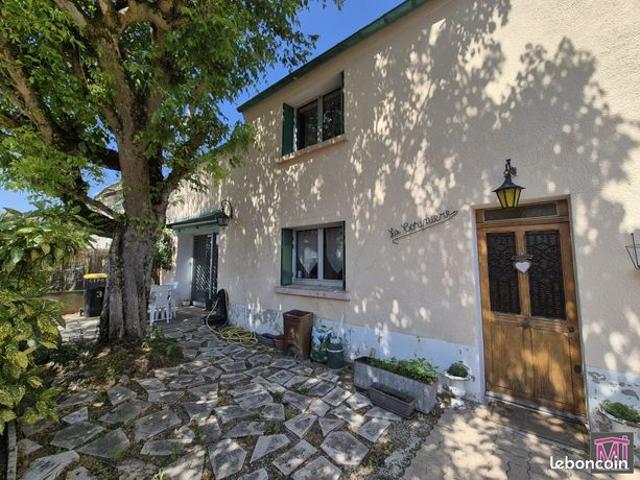 Longère 5 pièces 175 m²
