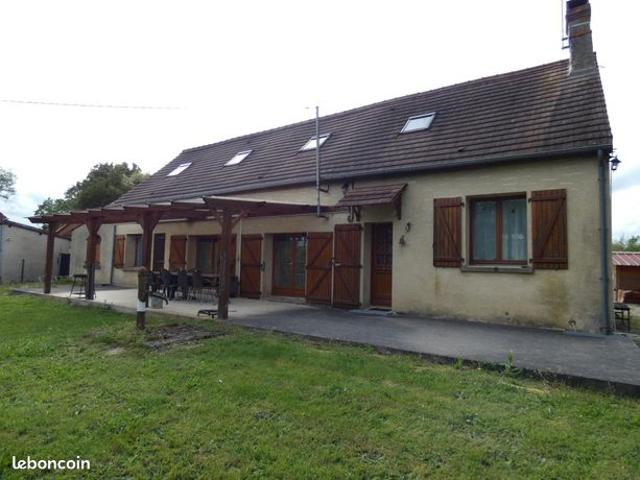 Longère 5 pièces 136 m²