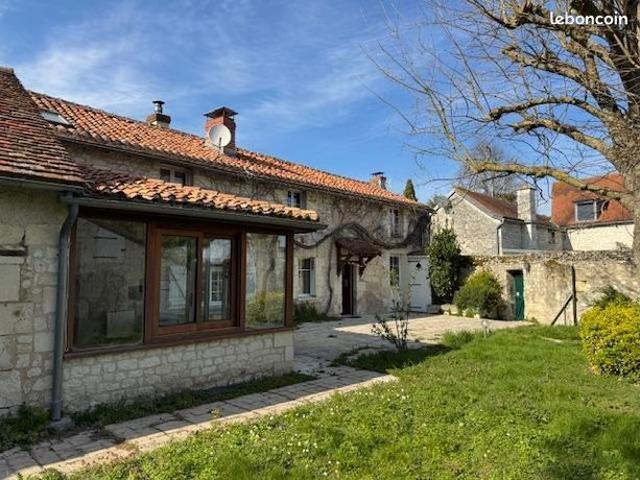 Longère 5 pièces 138 m²