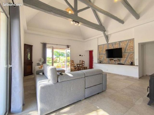 Longère 5 pièces 255 m²
