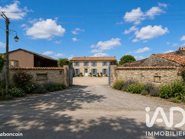 Longère 5 pièces 215 m²