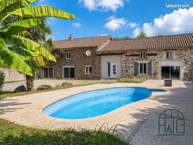 Longère 5 pièces 220 m²