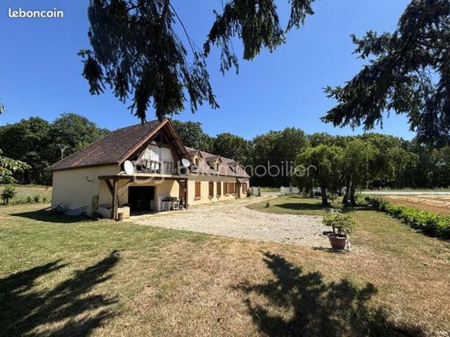 Longère 6 pièces 140 m²