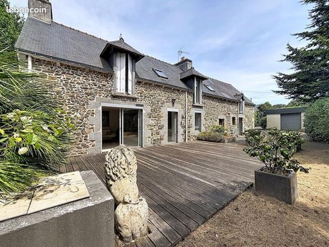 Longère 6 pièces 145 m²