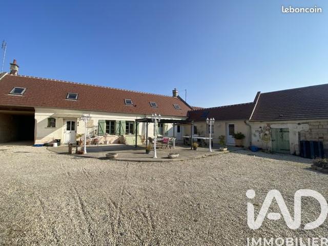 Longère 6 pièces 150 m²