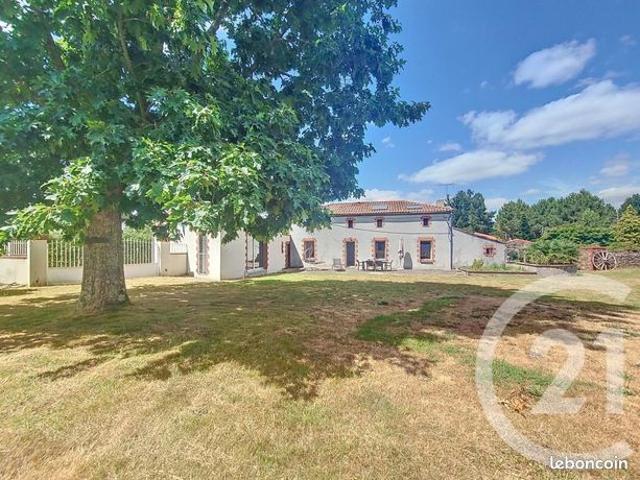Longère 6 pièces 150 m²