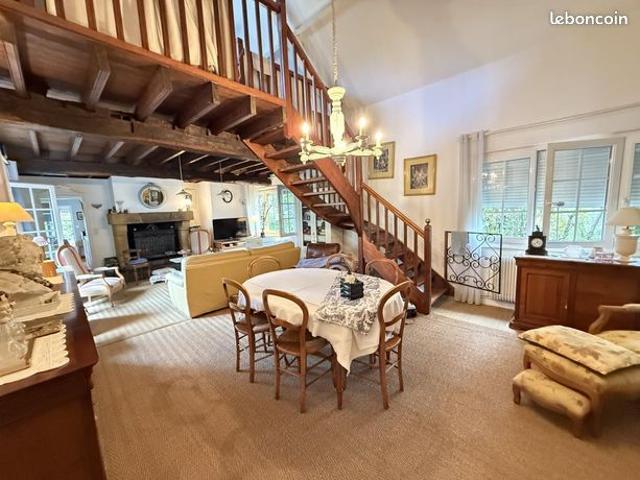 Longère 6 pièces 160 m²
