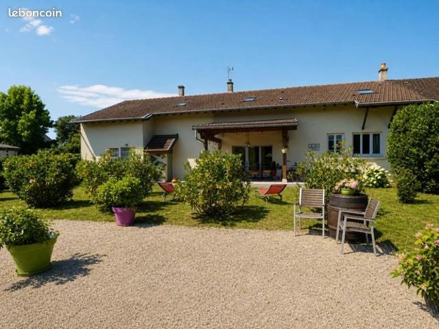 Longère 6 pièces 165 m²