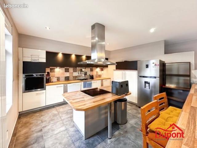 Longère 6 pièces 170 m²