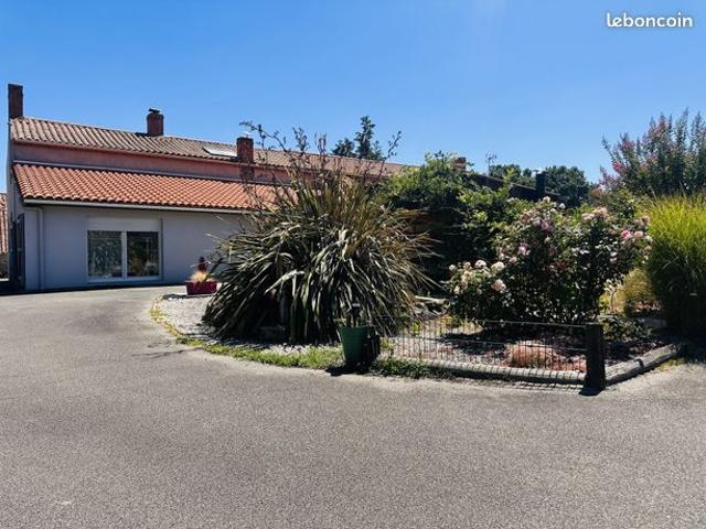 Longère 6 pièces 175 m²
