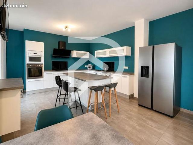 Longère 6 pièces 180 m²