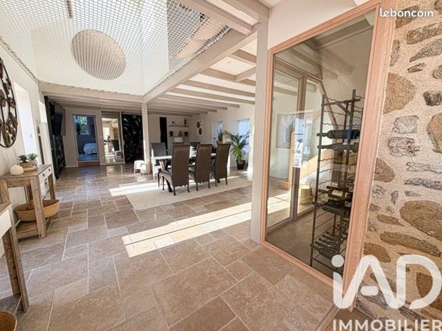 Longère 6 pièces 182 m²