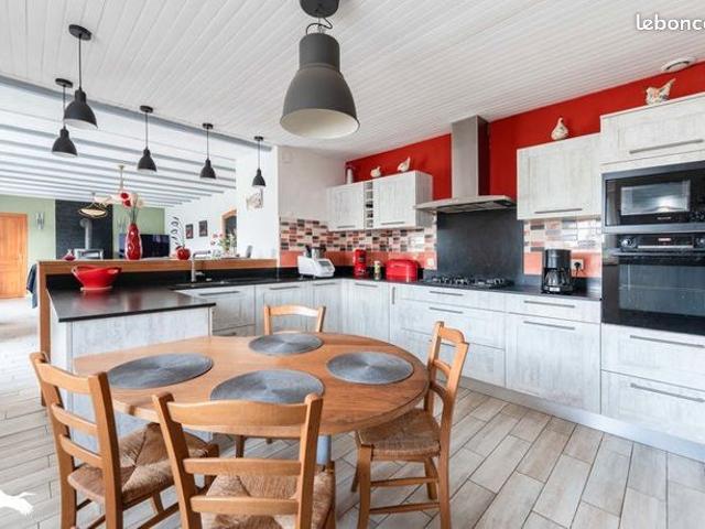 Longère 6 pièces 111 m²