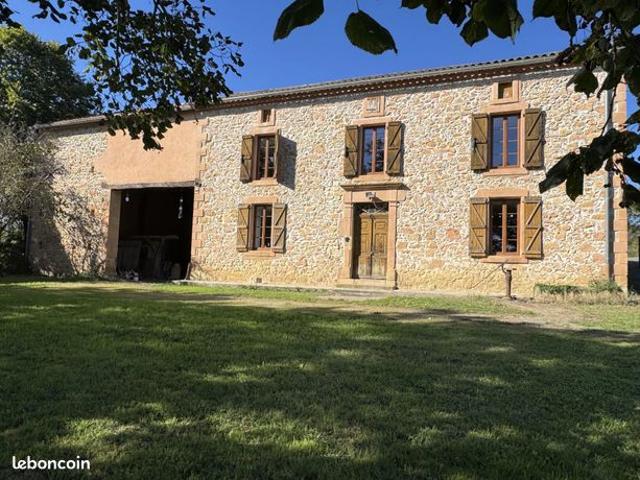 Longère 6 pièces 135 m²